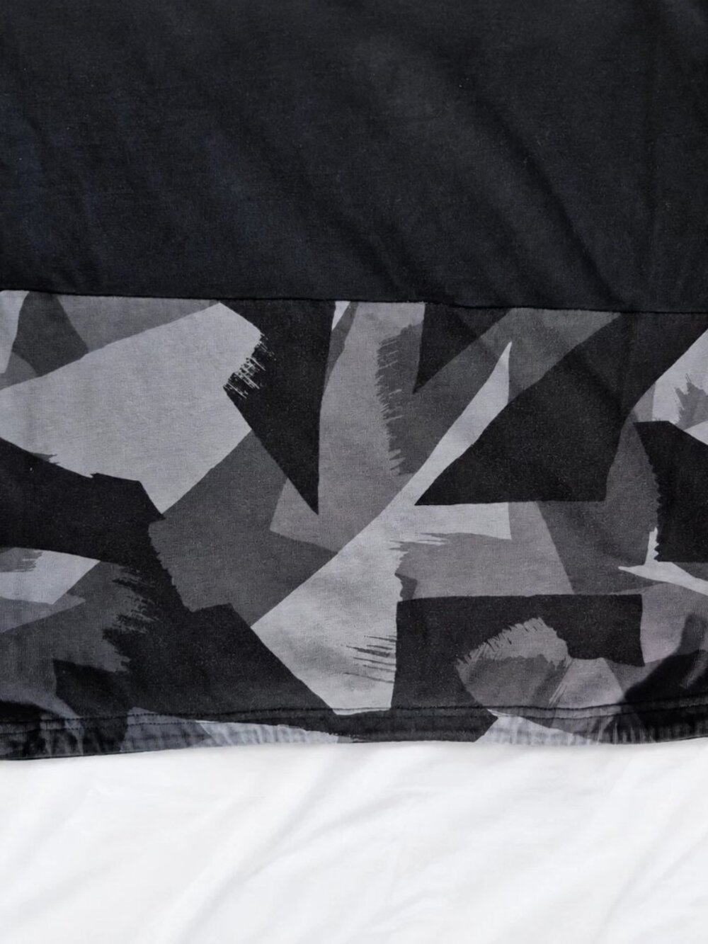 Nike Women's Large Hoodie Black Gray Camo Cotton Pullover Lightweight Sweatshirt - Picture 4 of 9